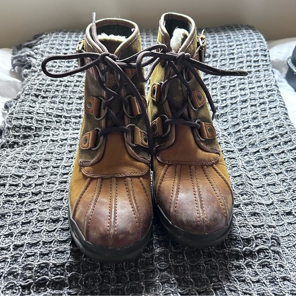 Ugg Tan Leather Cecile Fleece Lined Waterproof Lace Up Duck Boots Size 6 - Picture 10 of 15